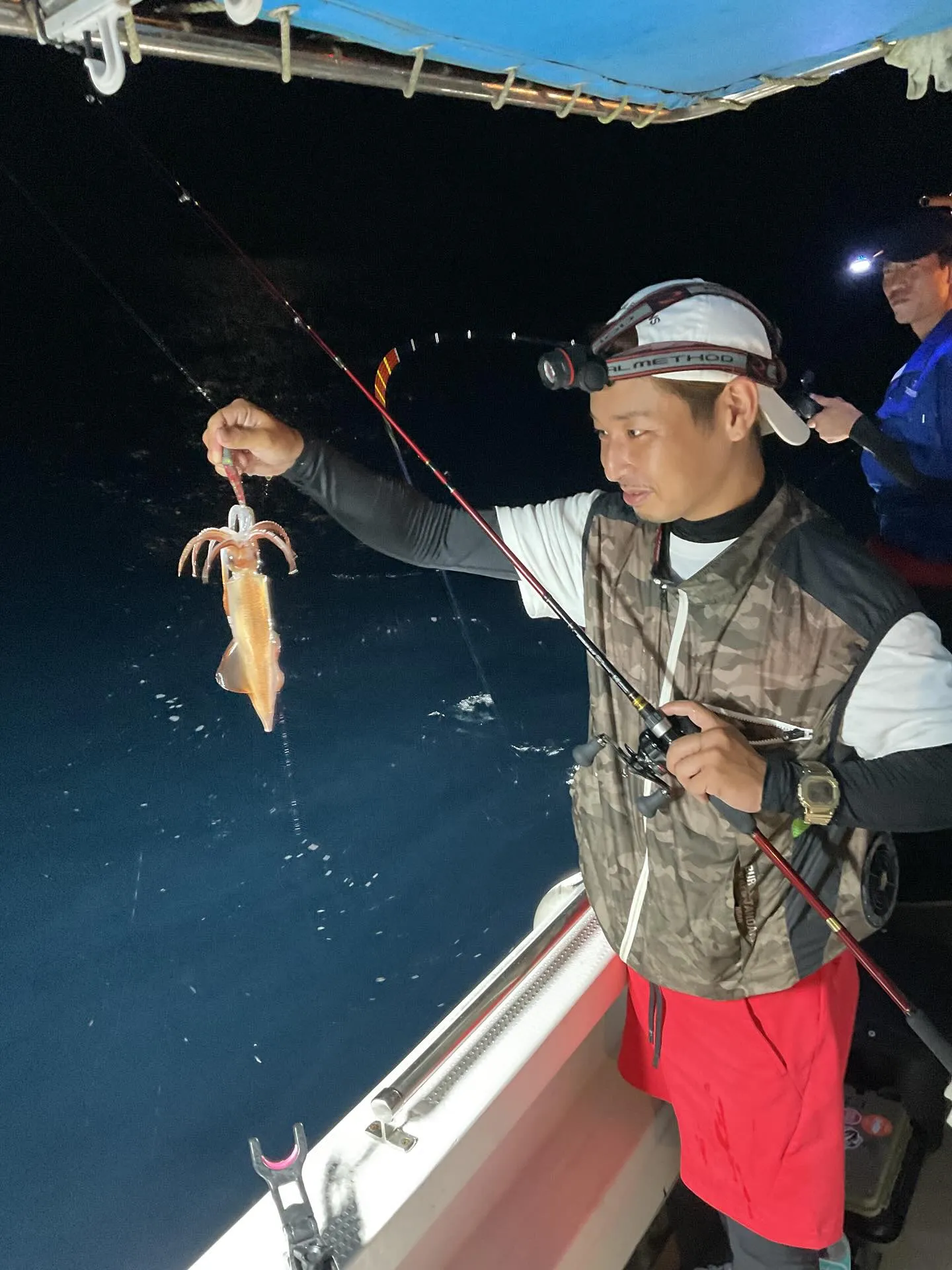 イカ釣りはじてやっとダブルできました😁