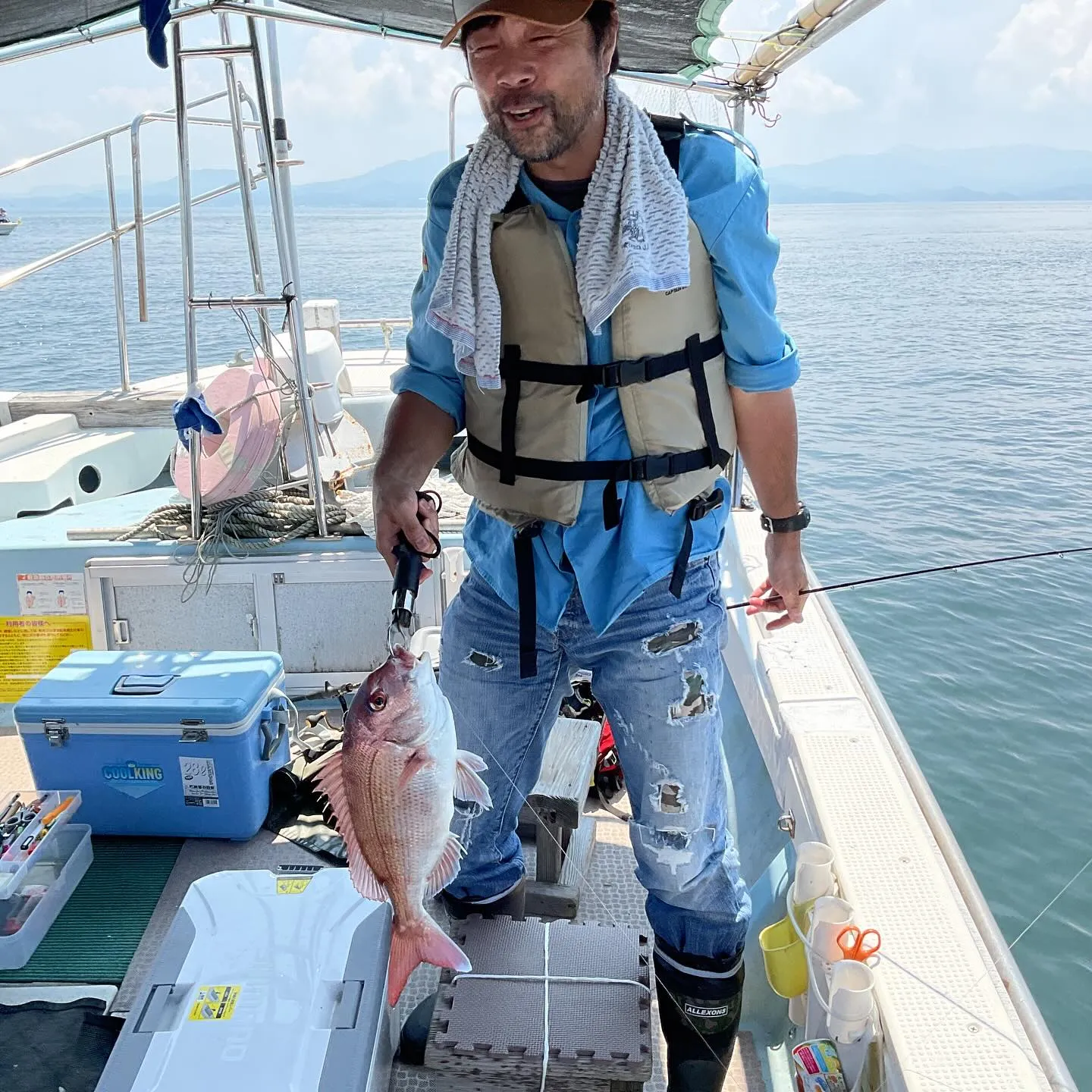 昨日タイ釣りに行ってきました。