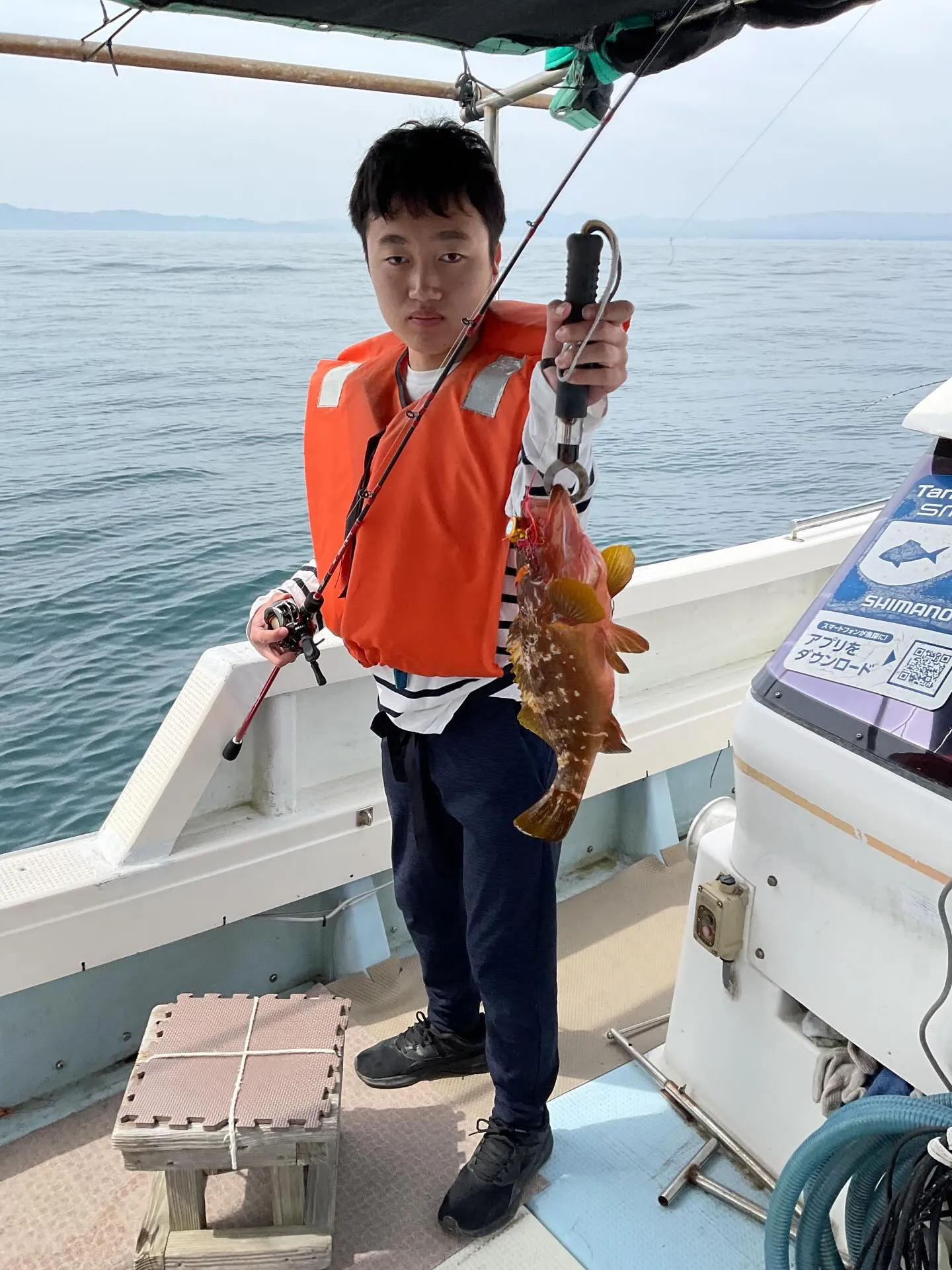 タイ・ヒラメ釣りに出船でした。